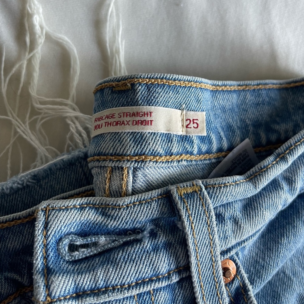Levi's Ribcage Straight Jeans - Picture 2 of 5